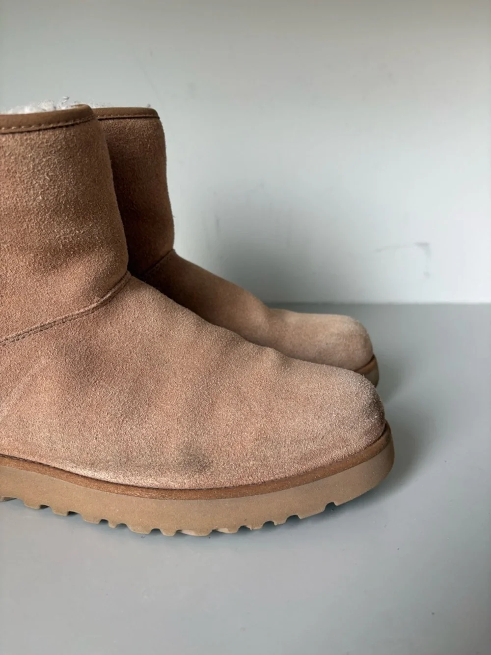 UGG Women's Cory II Genuine Shearling Lined Boot Size 10